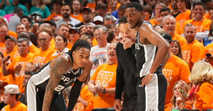 NBA直播-福克斯：清楚这会是个漫长的系列赛 要打出一个不一样的结果|马刺|圣安东尼奥马刺队|nba|篮板|数据_新浪体育_新浪新闻